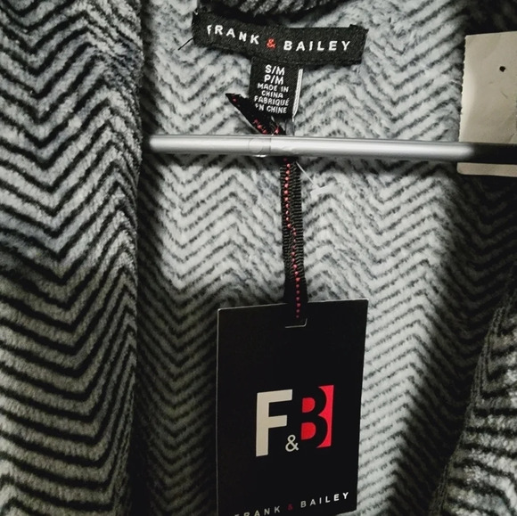 🎉HOST PICK🎉 Frank  Bailey Bath Robe Grey size S/M Men's - Picture 3 of 5